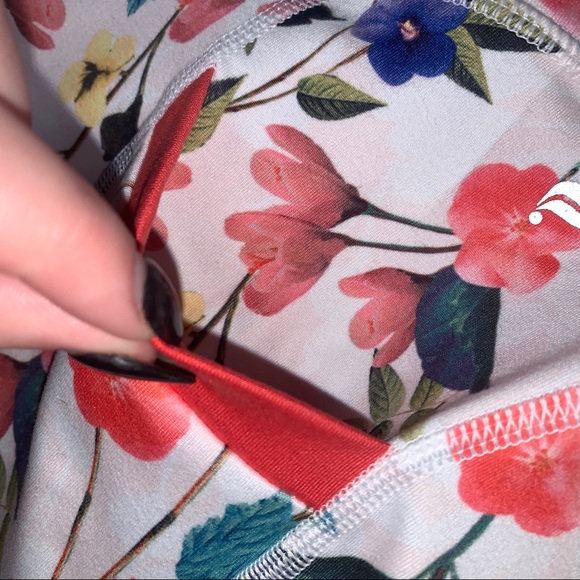 Fabletics White Biker Shorts with Floral Pattern - Picture 4 of 10